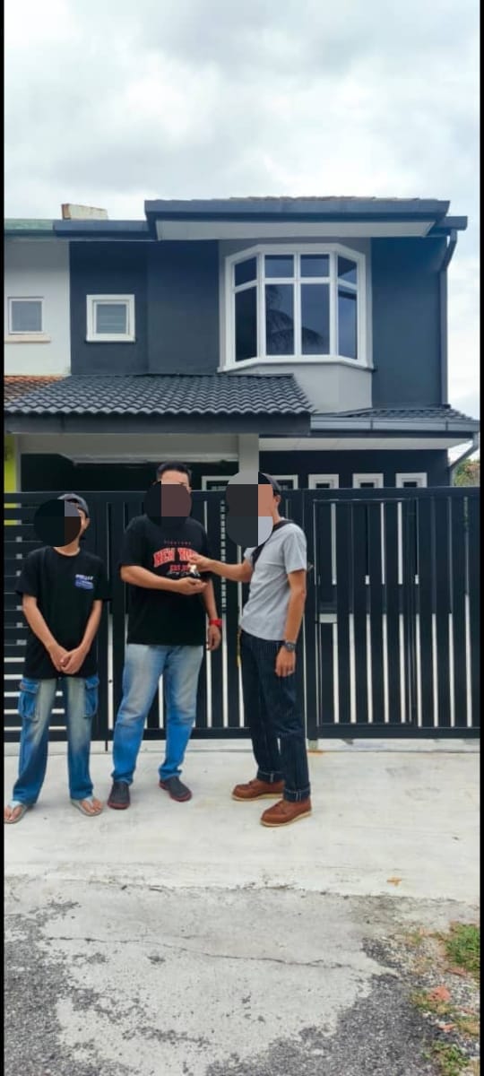 Proses urusan jual beli rumah yang dikendalikan